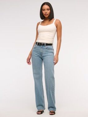 Abercrombie & Fitch The 90’s Relaxed Jean High Rise in Distressed Wash